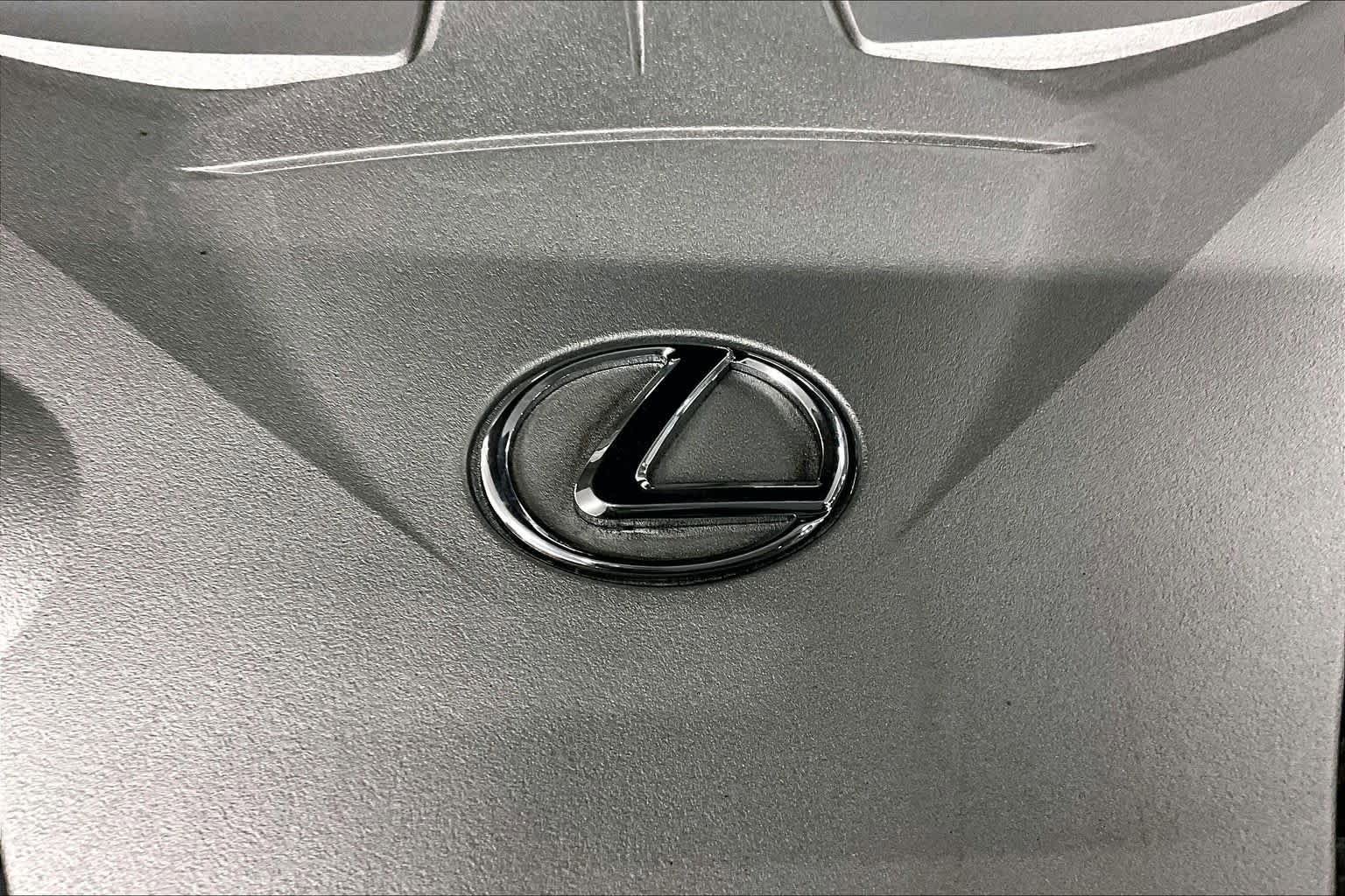 Used 2022 Lexus GX 460 Premium w/ Accessory Package AWD/4WD image 33