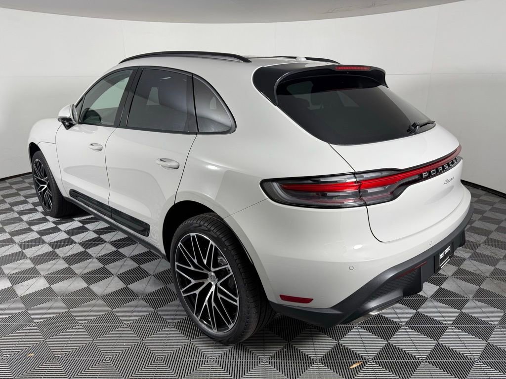 New 2025 Porsche Macan image 3