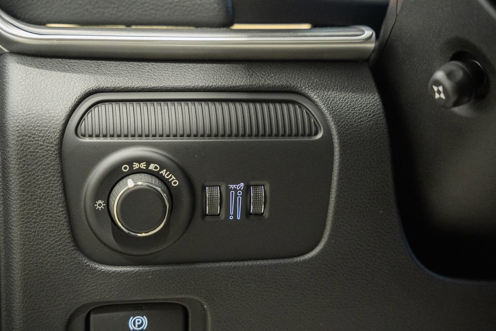 New 2026 Jeep Grand Wagoneer L 4WD image 50