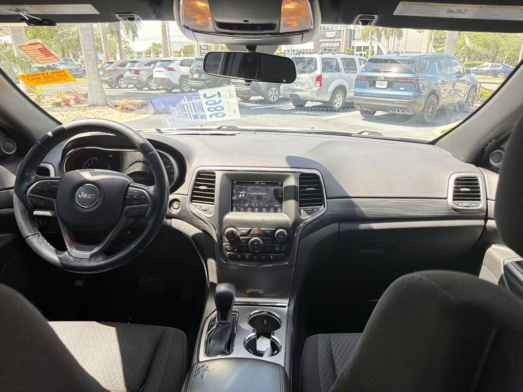 Used 2021 Jeep Grand Cherokee Laredo RWD image 10