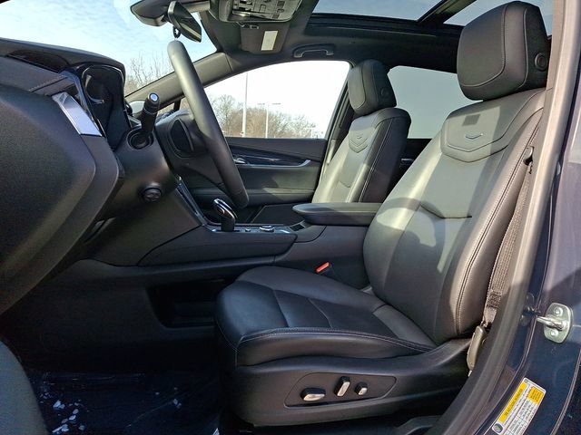 Certified 2025 Cadillac XT5 Premium Luxury image 12