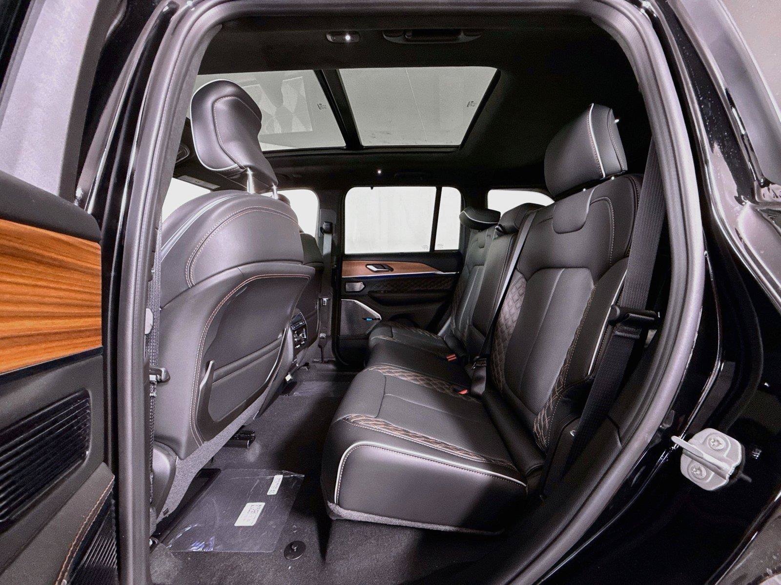 New 2027 Jeep Grand Cherokee Summit AWD/4WD image 19