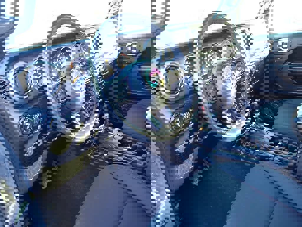 Used 2018 Jeep Wrangler Unlimited Sport S image 15