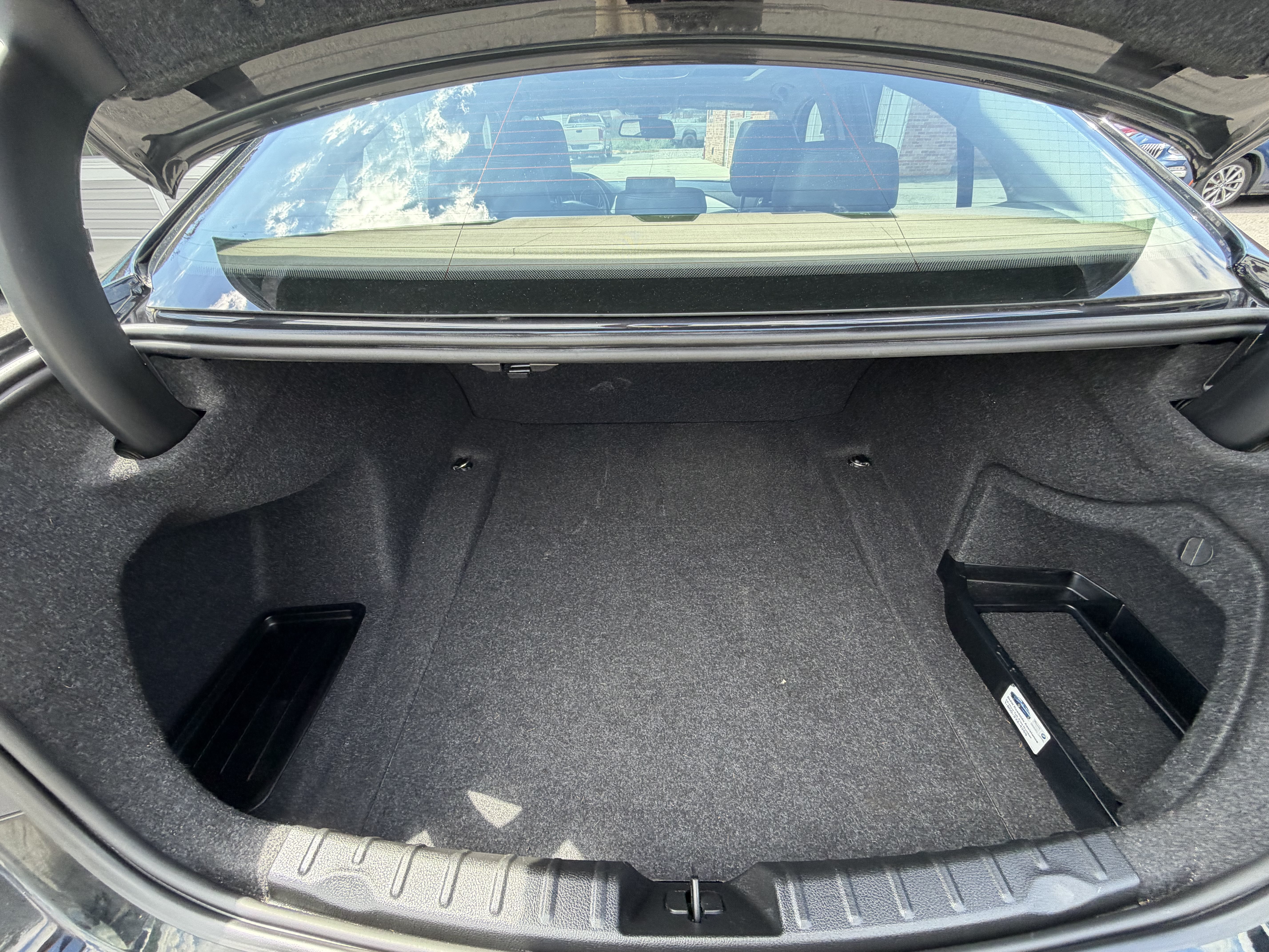Used 2016 BMW 320i Sedan RWD image 22