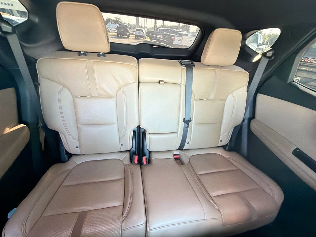 Used 2019 Chevrolet Blazer Premier w/ Sun and Wheels Package FWD image 15