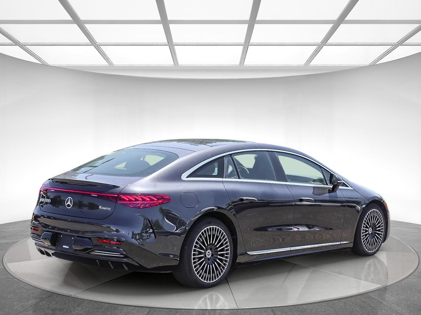 Used 2024 Mercedes-Benz EQS 580 4MATIC Sedan image 3