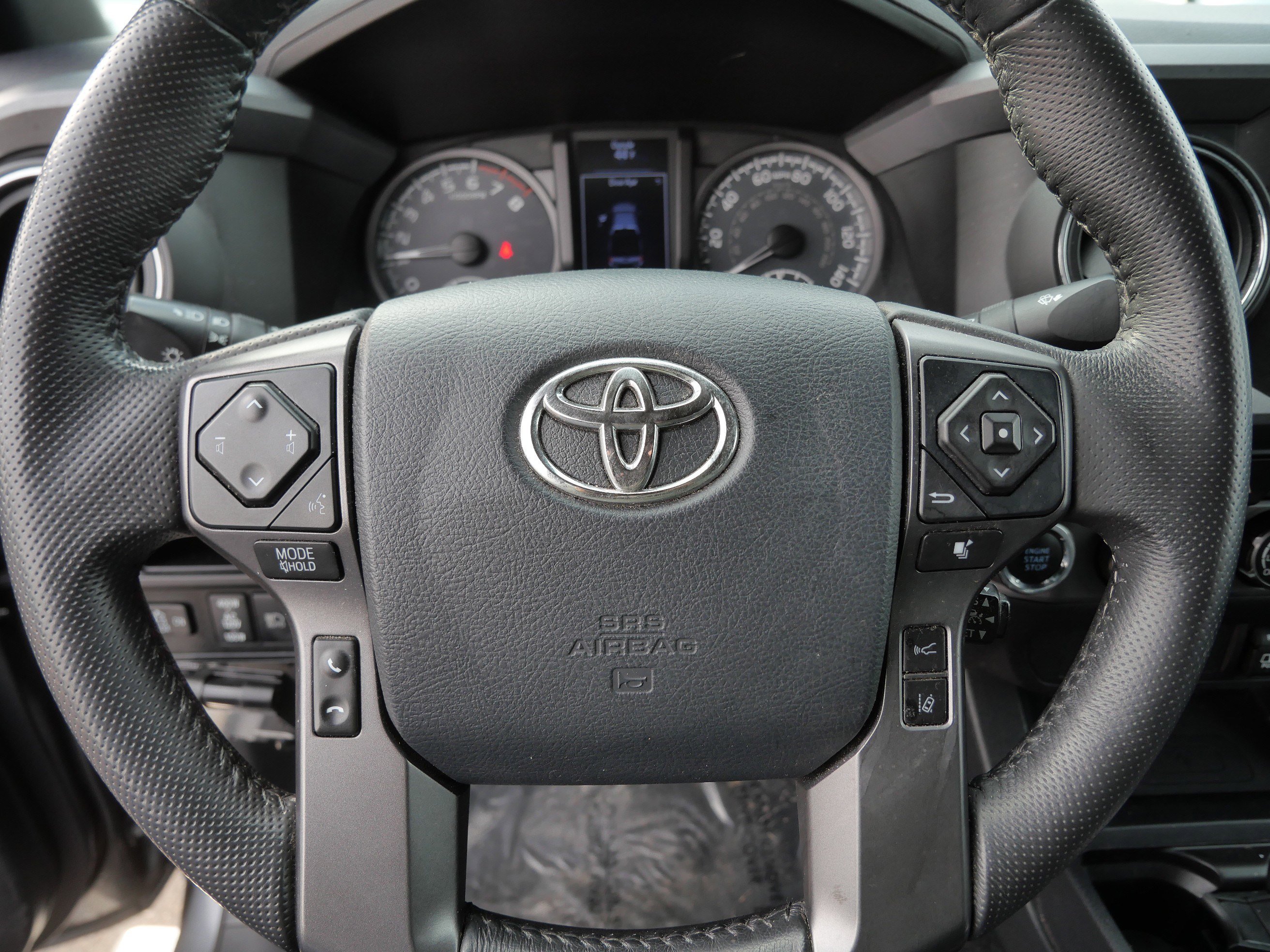 Certified 2019 Toyota Tacoma TRD Off-Road image 26