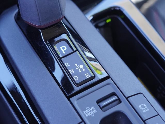 Used 2024 Toyota Prius Prime Premium FWD image 30