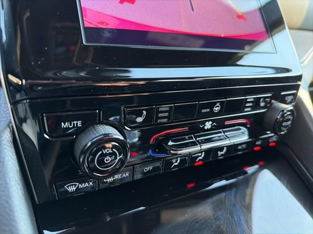 New 2025 Jeep Grand Cherokee Altitude image 18