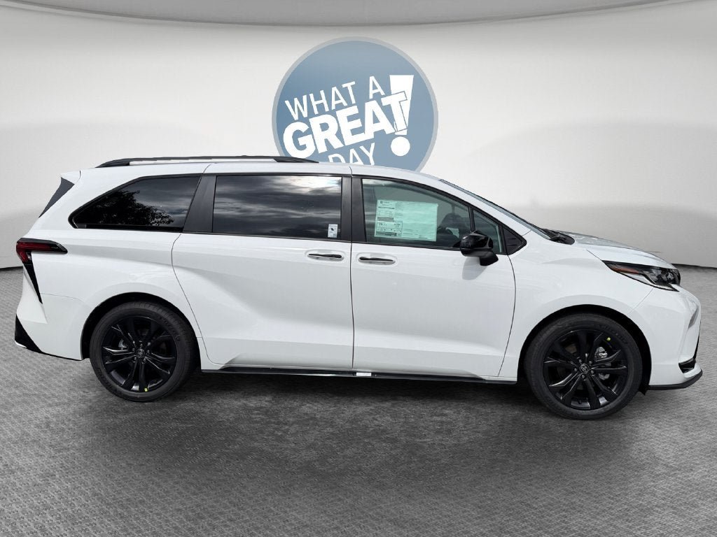 New 2026 Toyota Sienna XSE FWD image 2
