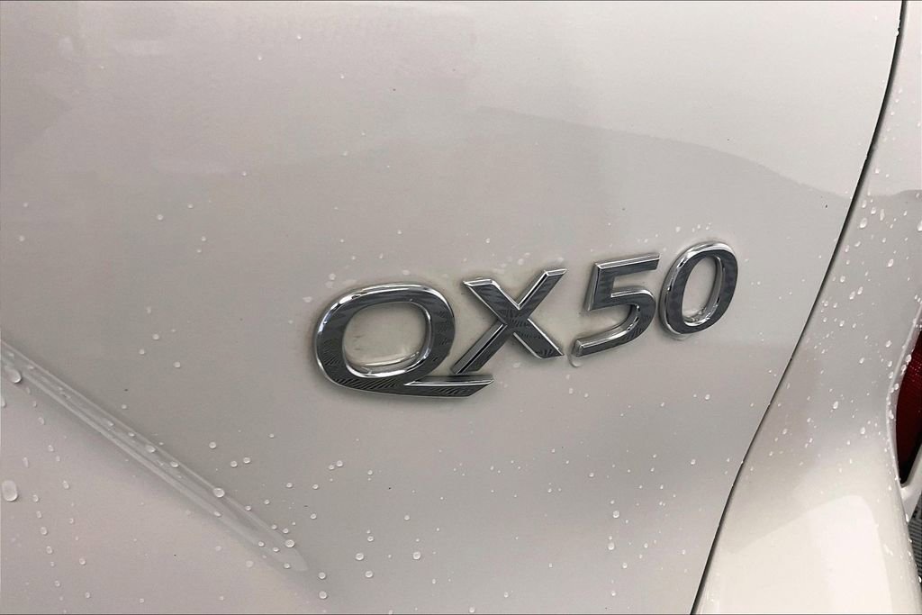 Used 2022 INFINITI QX50 Luxe w/ Appearance Package image 7