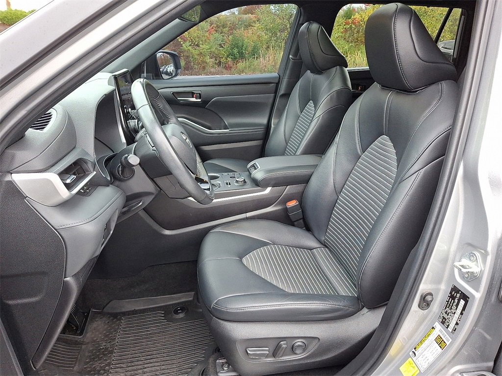 Used 2023 Toyota Highlander XSE image 15
