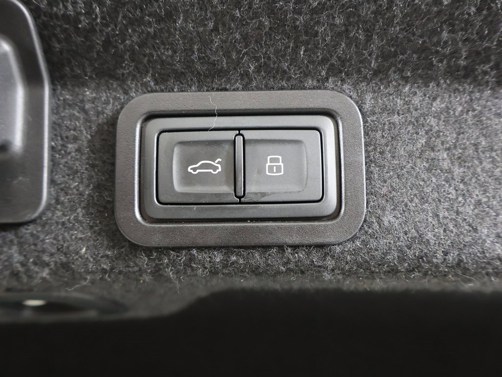 Used 2023 Audi A6 Premium Plus w/ Premium Plus Package image 17