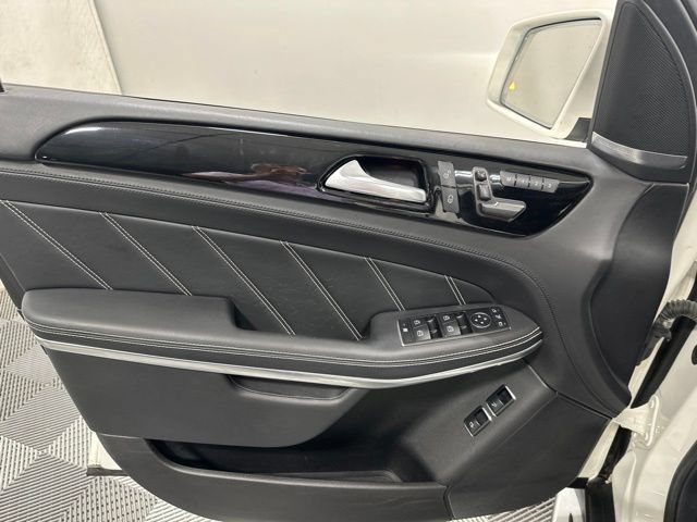 Used 2015 Mercedes-Benz GL 63 AMG 4MATIC image 14