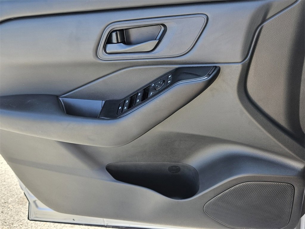 Certified 2025 Nissan Rogue S image 28