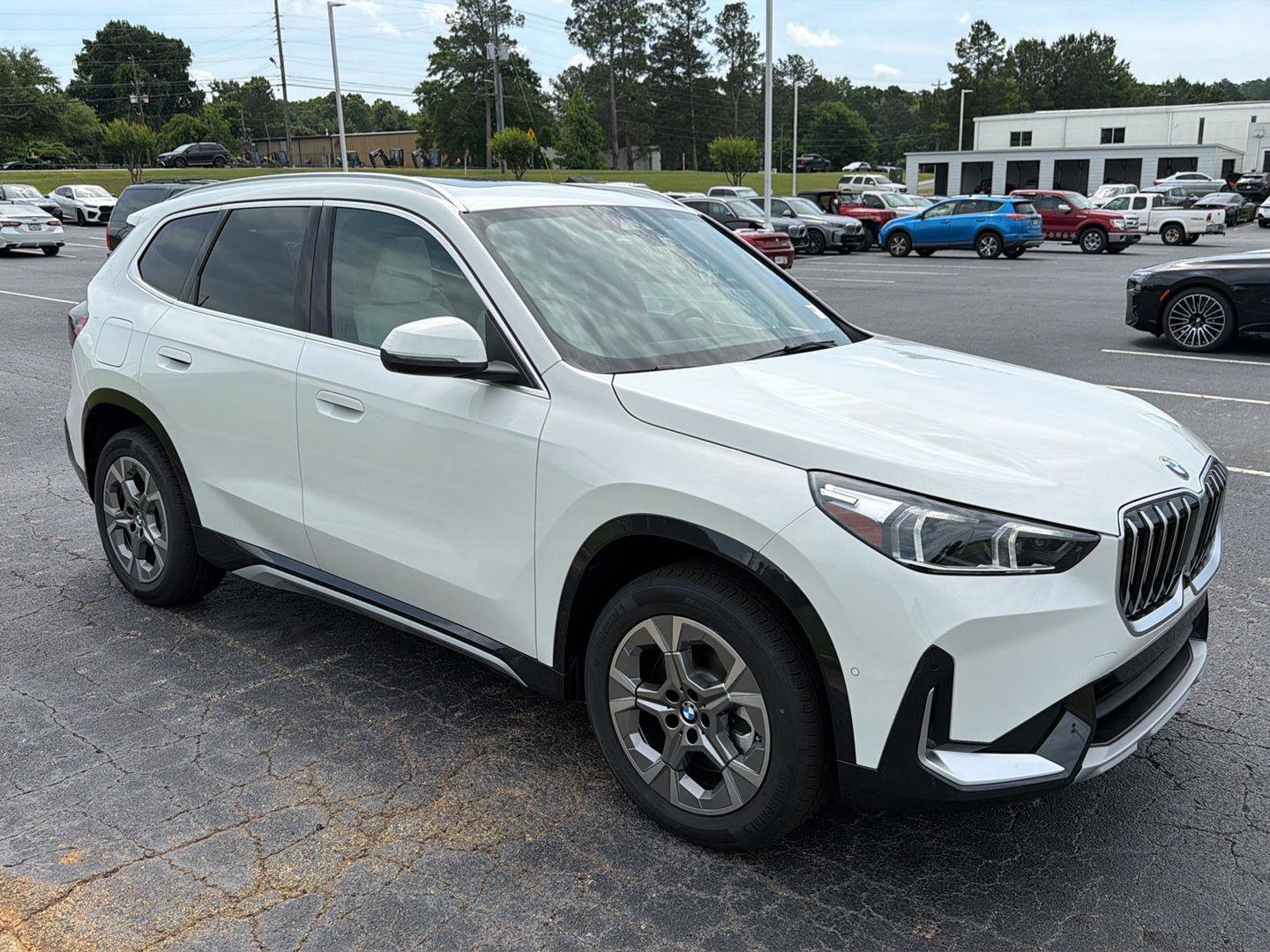 New 2026 BMW X1 xDrive28i w/ Technology Package AWD/4WD image 8