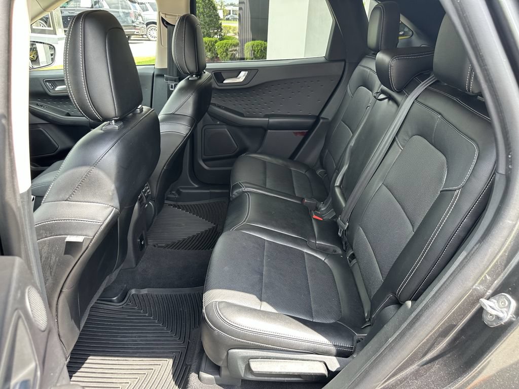 Used 2020 Ford Escape Titanium AWD/4WD image 24