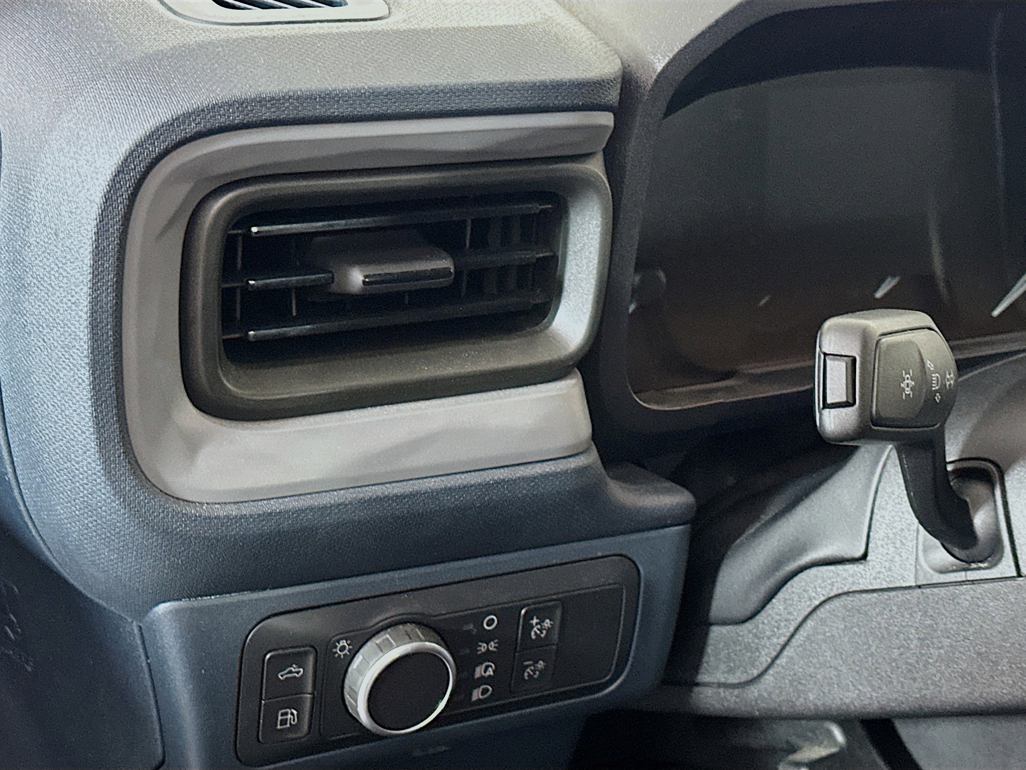Used 2022 Ford Maverick XL FWD image 17