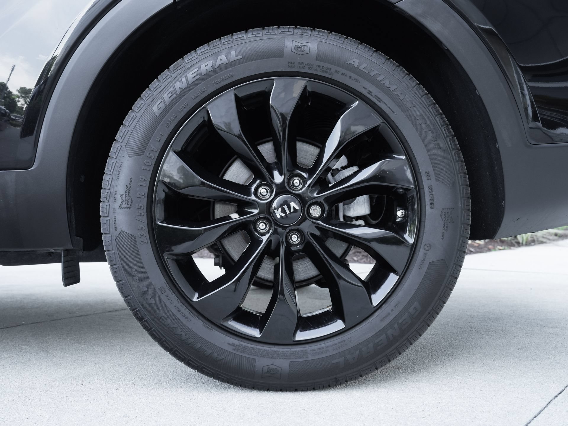 Used 2020 Kia Sorento EX FWD image 28