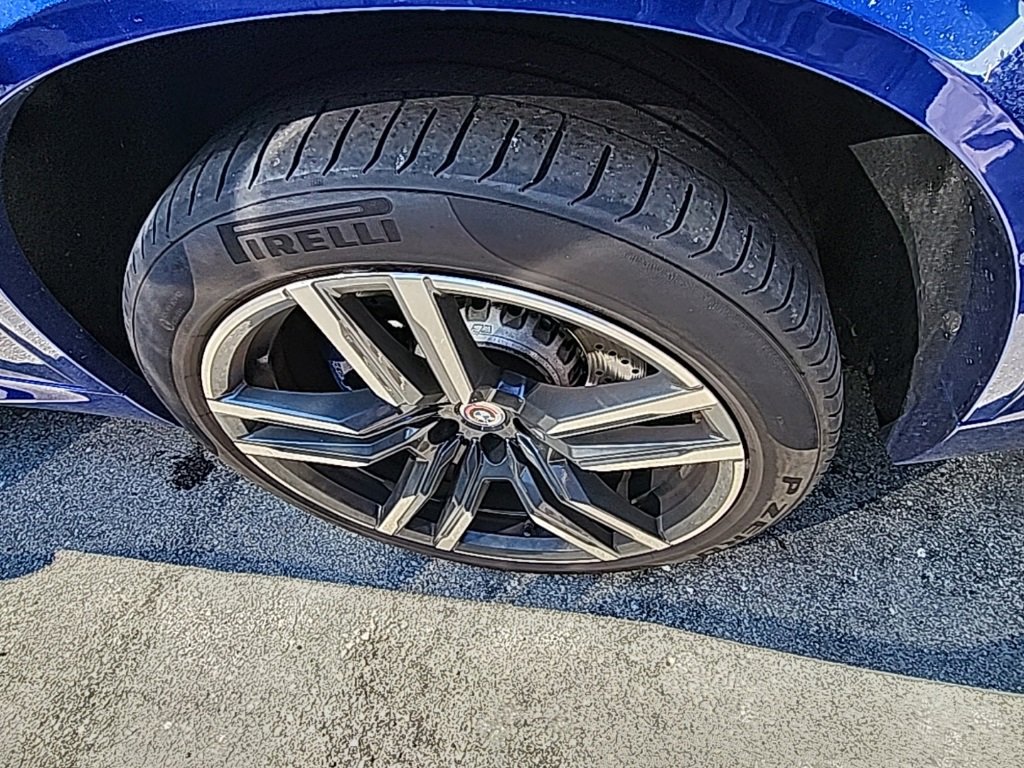 Used 2023 BMW X5 M w/ Executive Package image 9