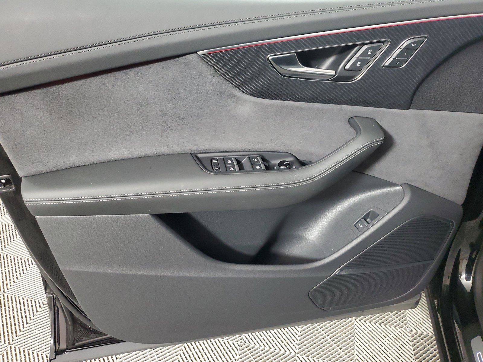 Used 2026 Audi SQ8 Prestige AWD/4WD image 18