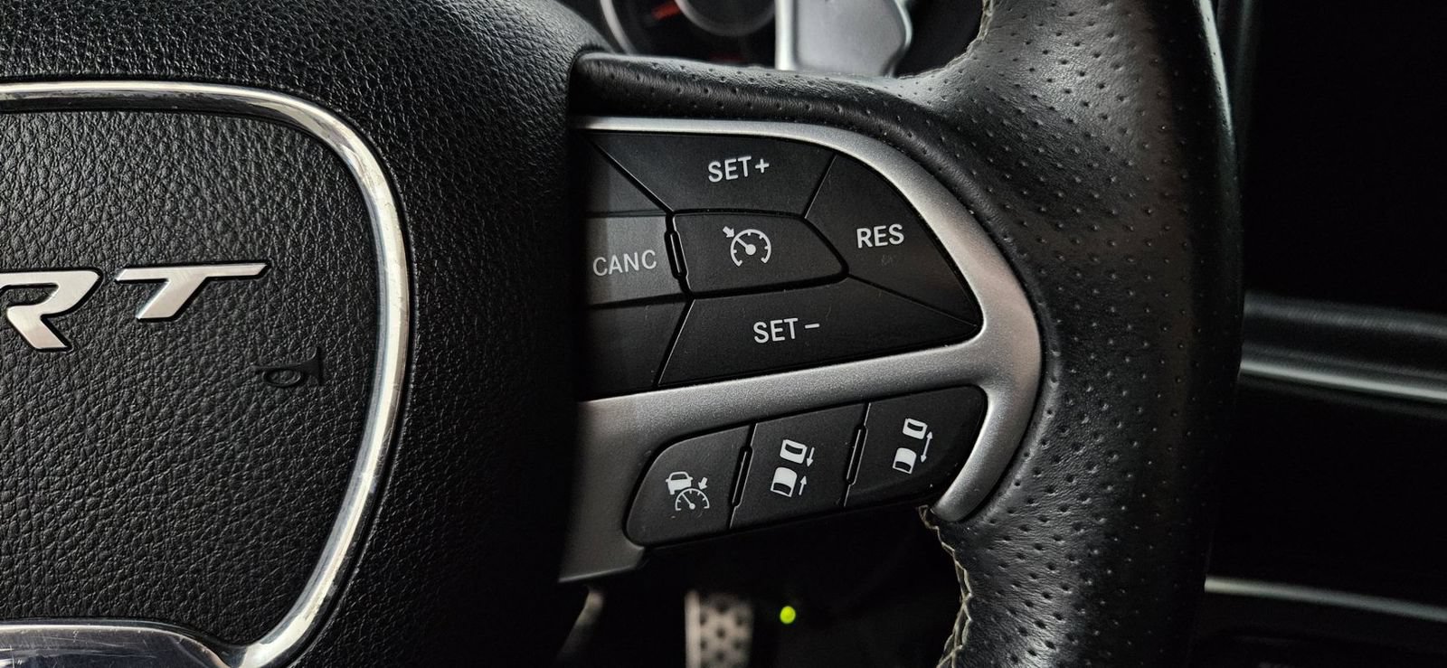 Used 2016 Dodge Challenger SRT w/ Technology Group RWD image 12