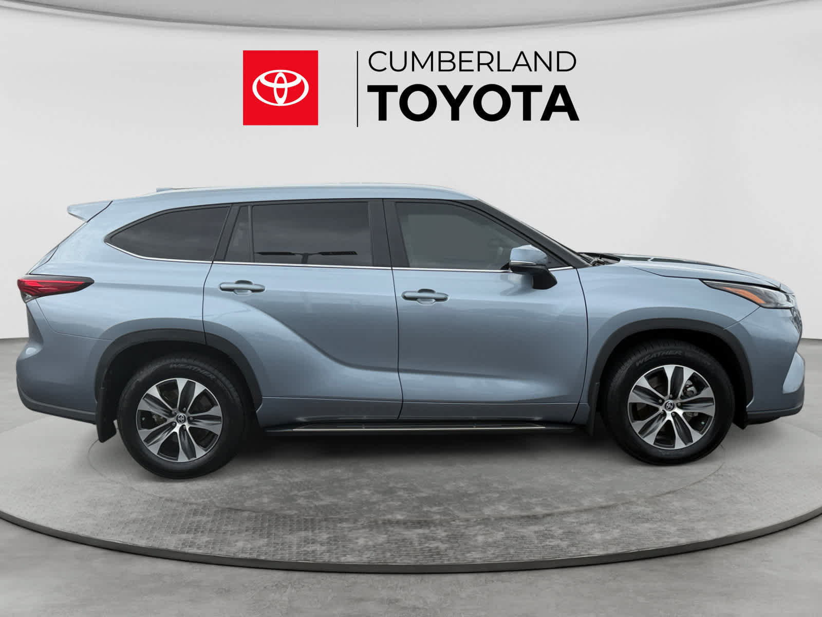 Used 2023 Toyota Highlander XLE FWD image 6