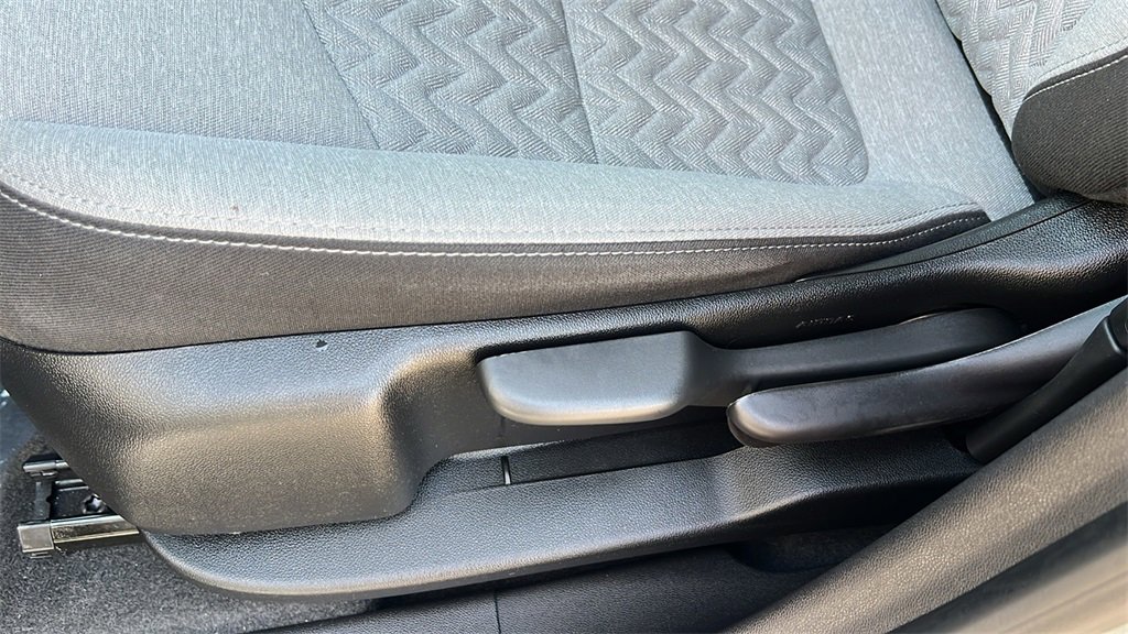 Used 2023 Chevrolet Equinox LS image 13