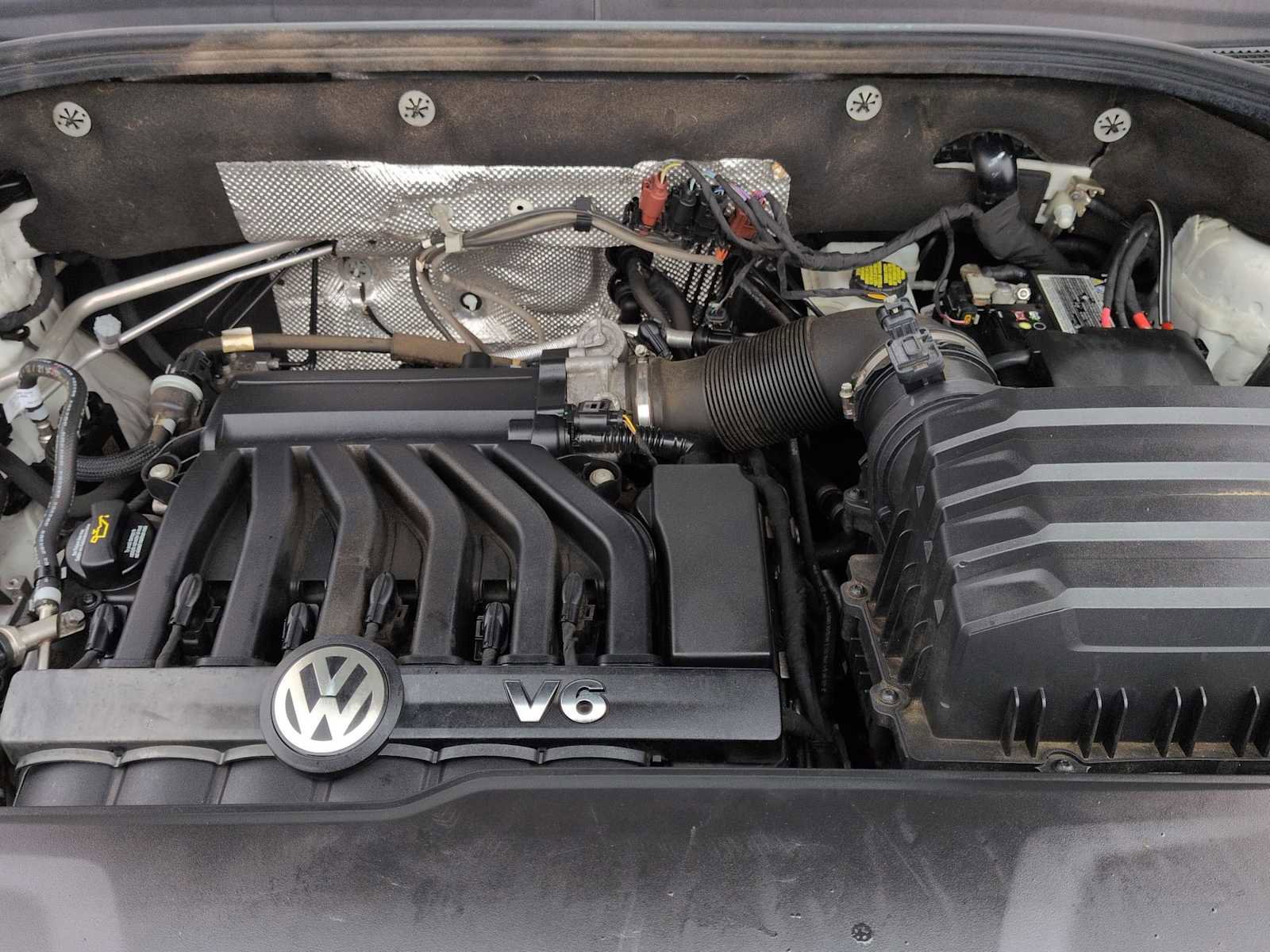 Used 2021 Volkswagen Atlas Cross Sport SEL Premium R-Line image 15