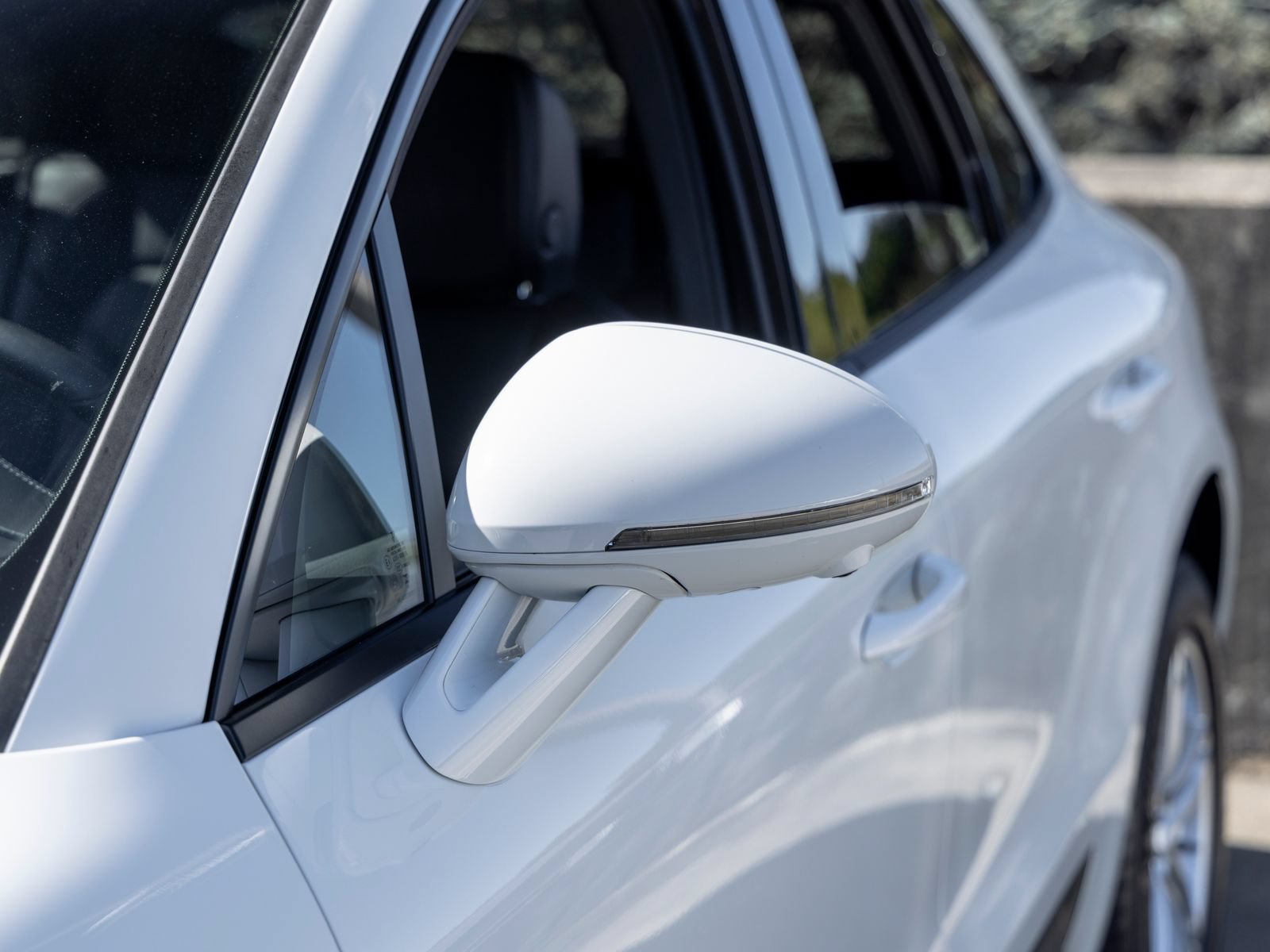 Certified 2026 Porsche Macan AWD/4WD image 17