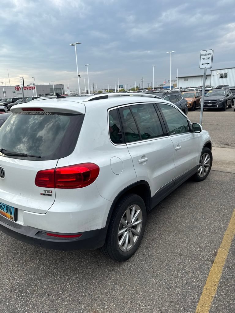 Used 2017 Volkswagen Tiguan Wolfsburg Edition AWD/4WD image 7