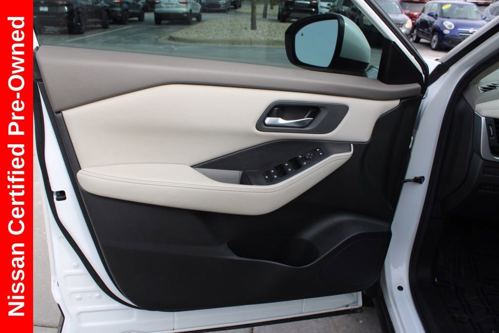 Certified 2024 Nissan Rogue SV image 19