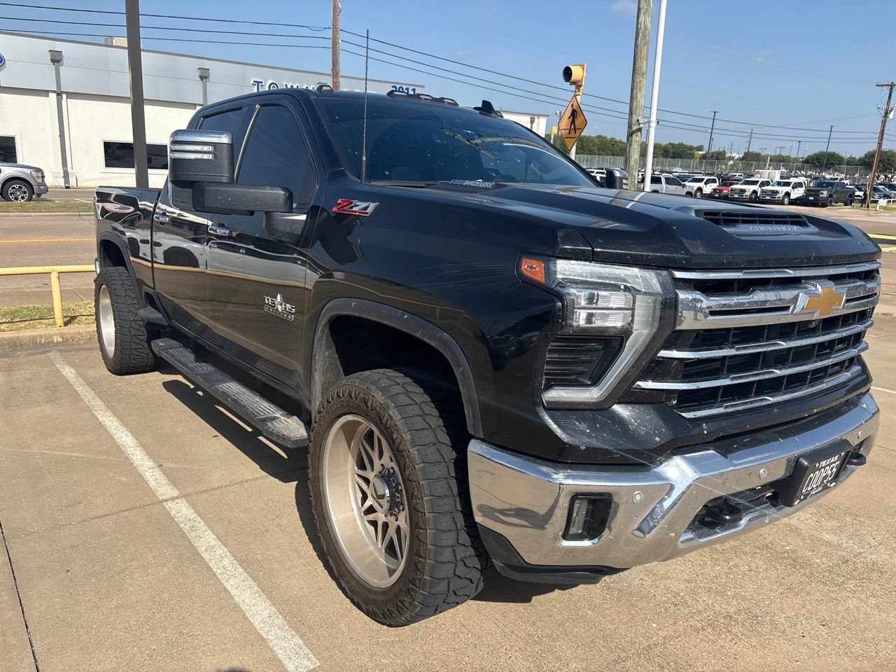 Used 2024 Chevrolet Silverado 2500 LTZ w/ LTZ Premium Texas Edition AWD/4WD image 16
