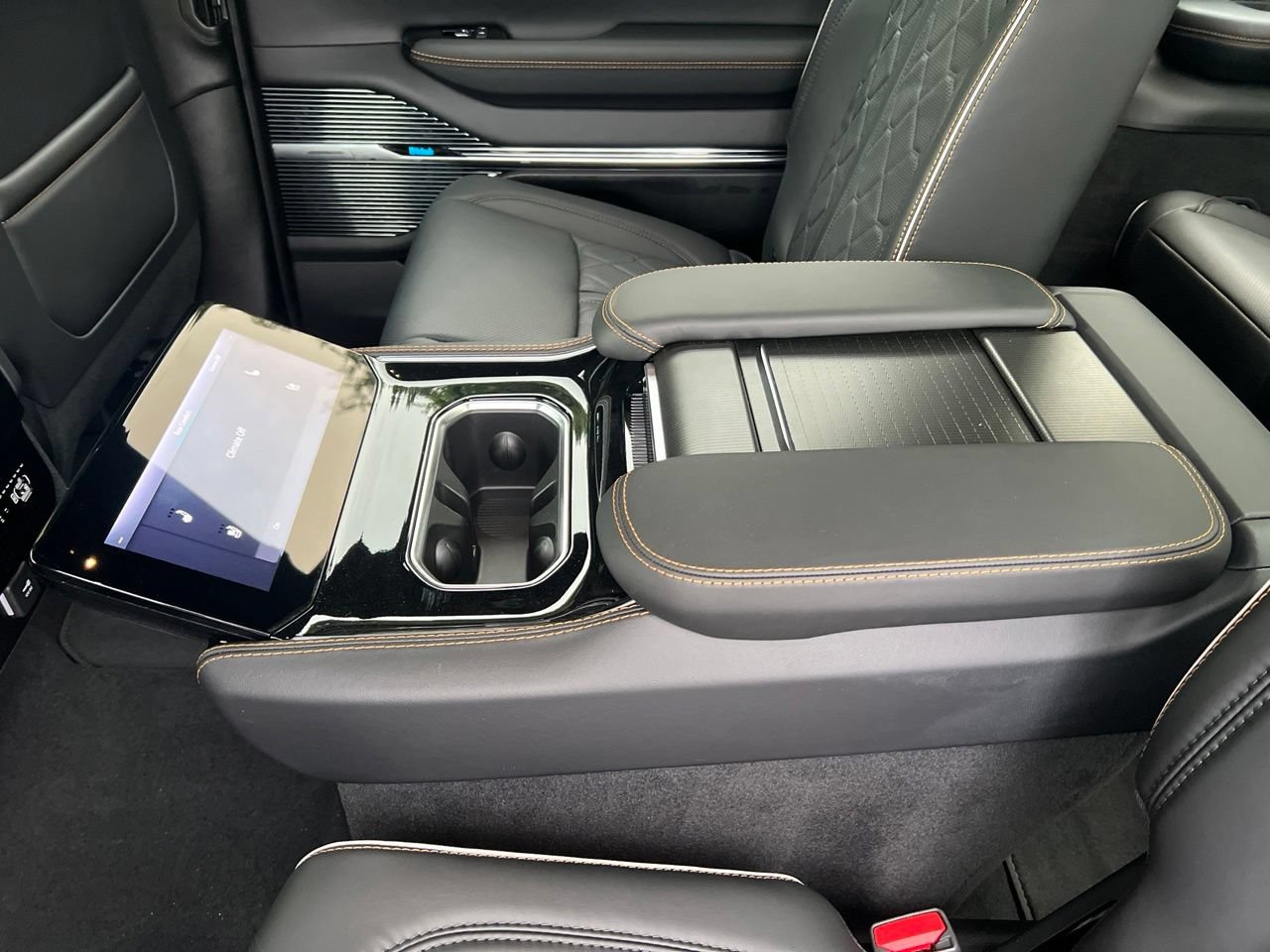 New 2026 Jeep Grand Wagoneer Summit AWD/4WD image 20