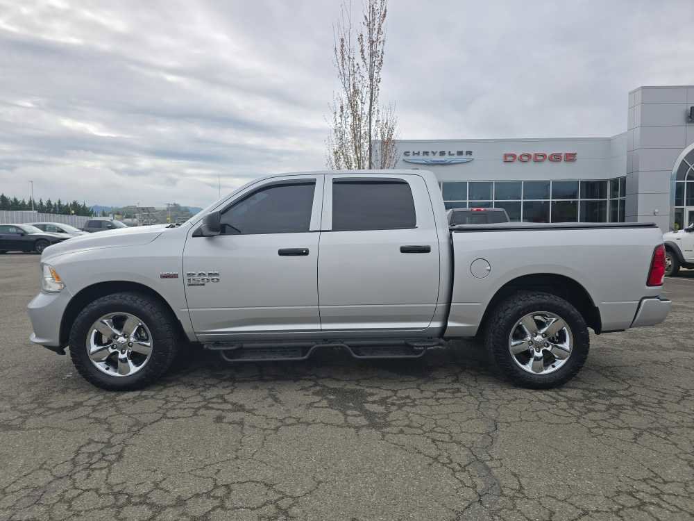 Used 2019 RAM 1500 Express w/ Express Value Package AWD/4WD image 2