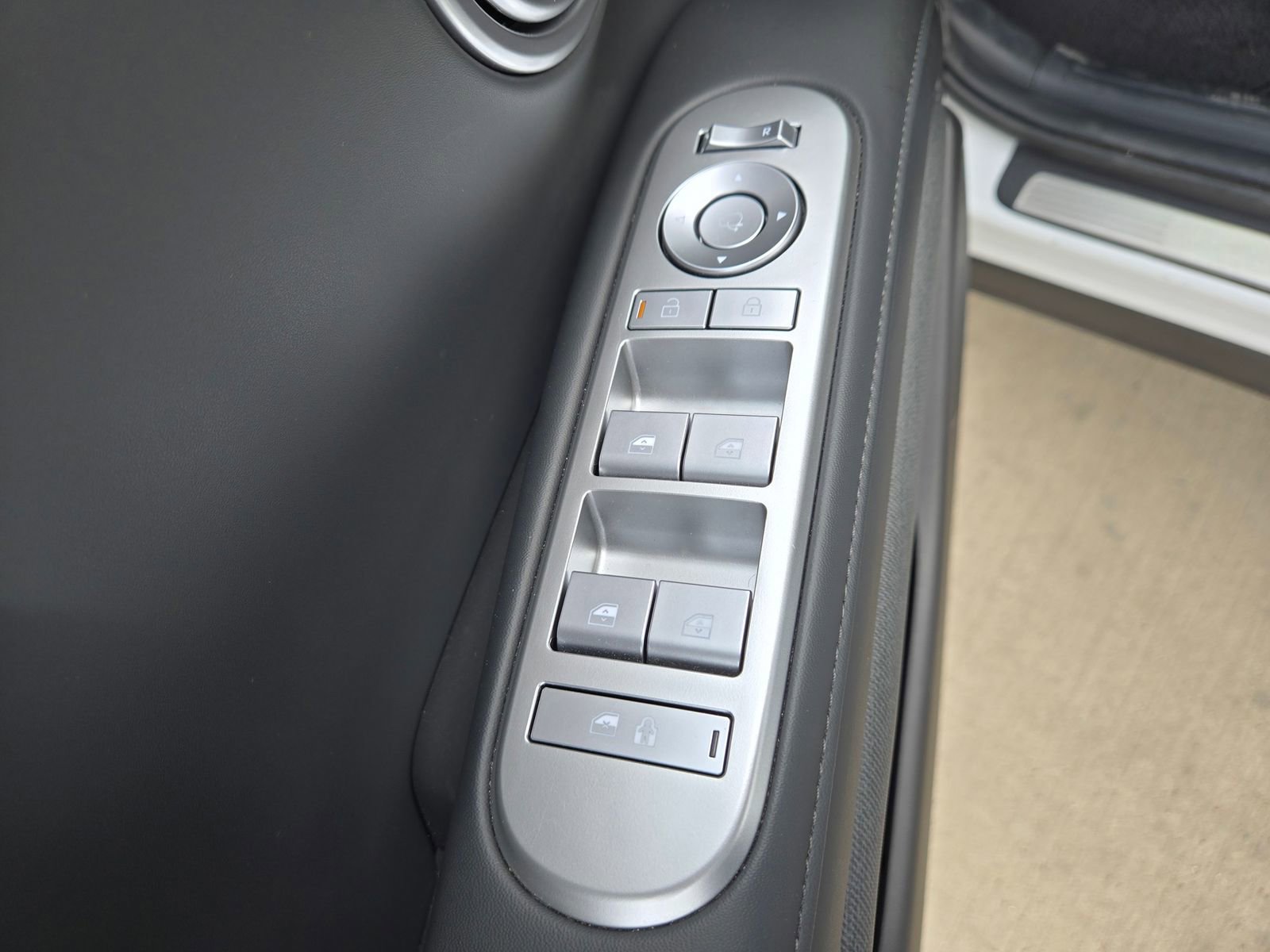 Certified 2026 Hyundai Palisade Calligraphy FWD image 35