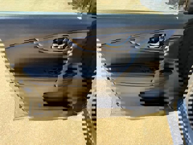 Used 2016 Nissan Rogue S image 10