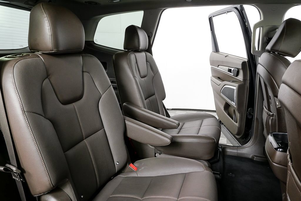 Used 2022 Kia Telluride SX w/ Nightfall Edition Package image 22