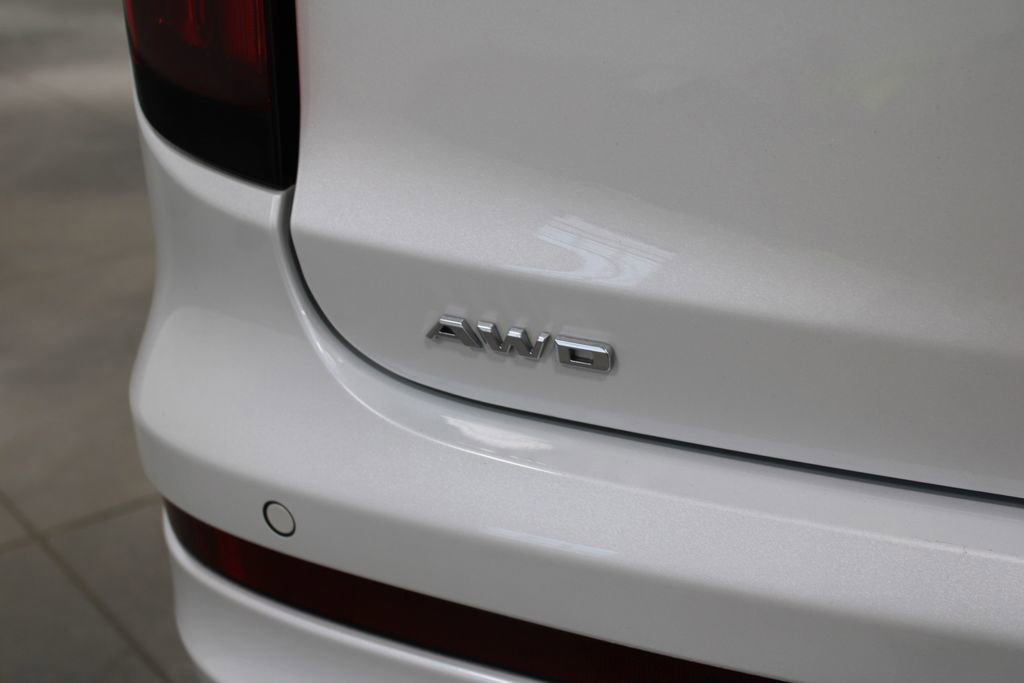 Used 2024 Cadillac XT6 Premium Luxury image 14