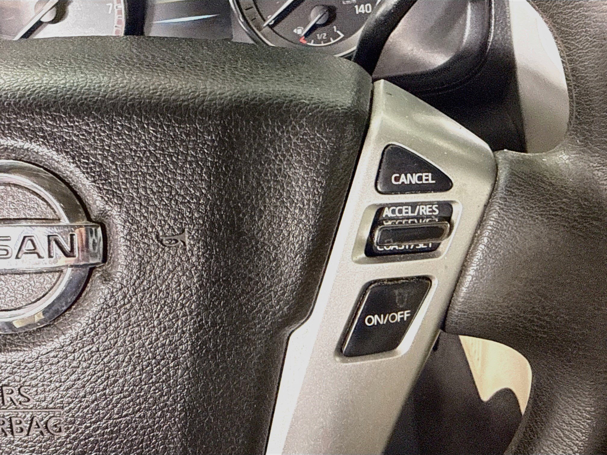 Used 2017 Nissan Titan SV RWD image 15