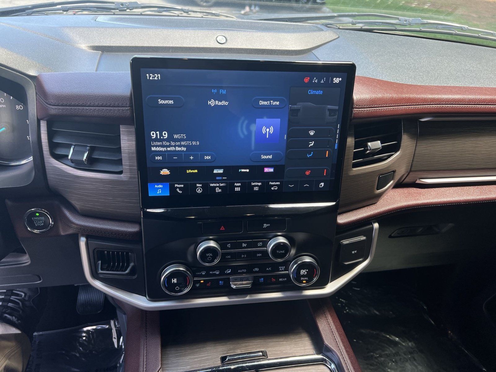Used 2022 Ford Expedition Max Limited AWD/4WD image 11