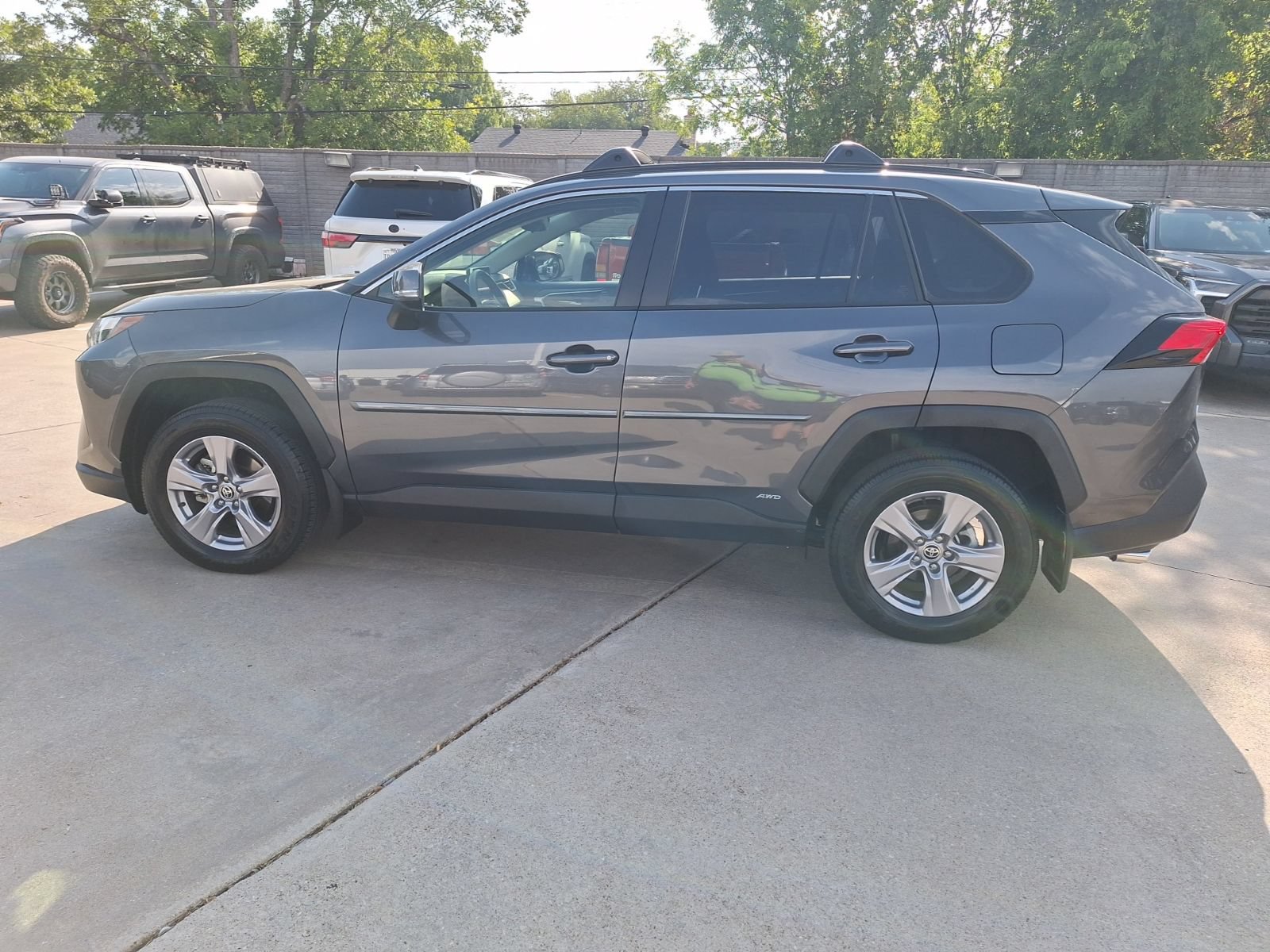 Used 2024 Toyota RAV4 XLE w/ Convenience Package AWD/4WD image 3