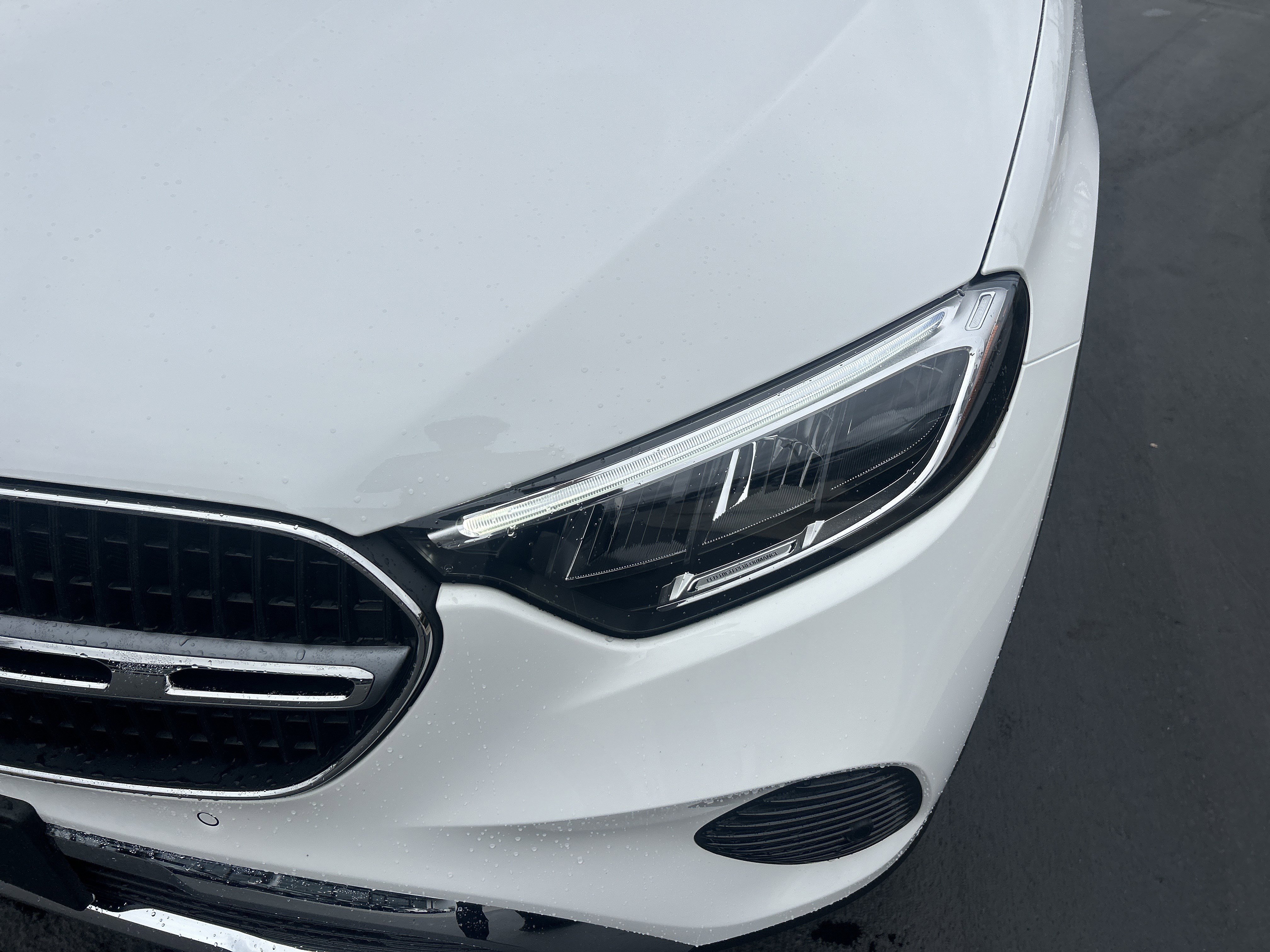 Used 2025 Mercedes-Benz GLC 300 4MATIC w/ Driver Assistance Package image 6