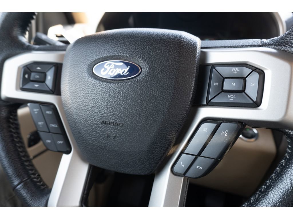 Used 2015 Ford F150 Lariat w/ Equipment Group 502A Luxury RWD image 29