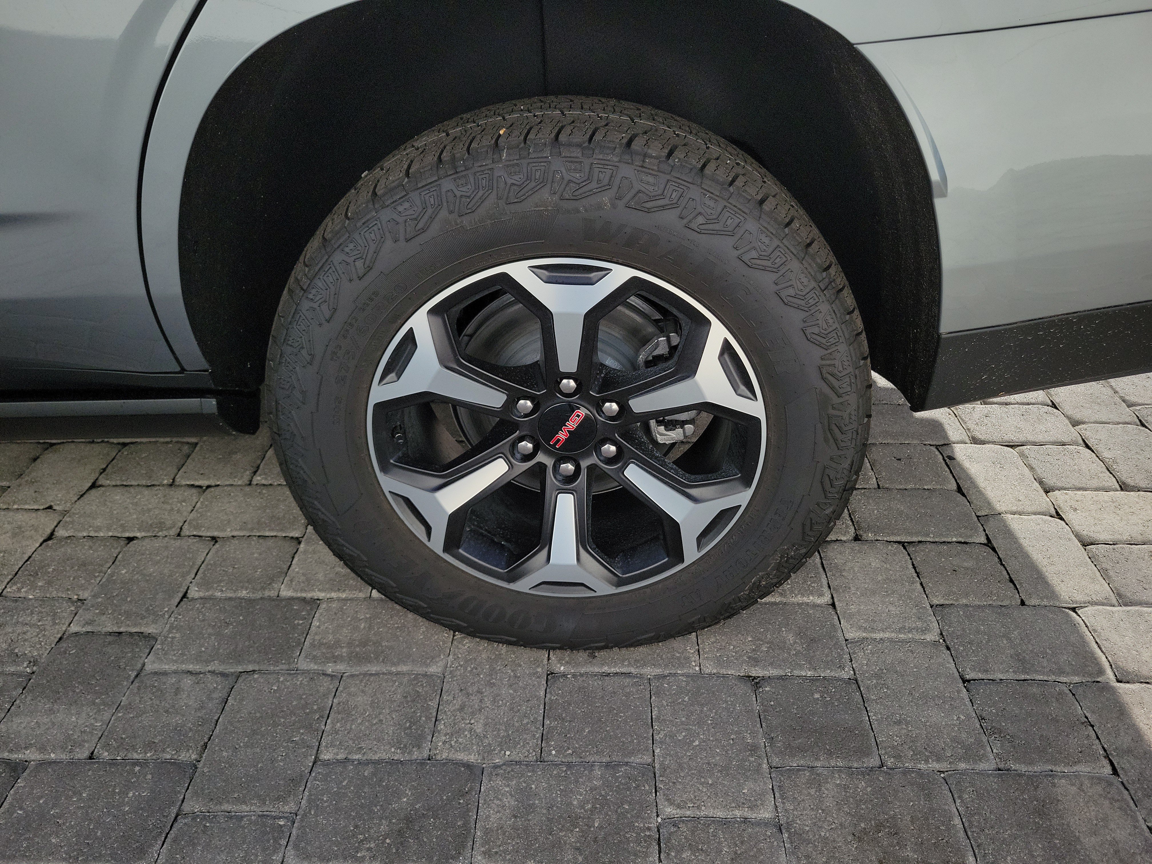 New 2027 GMC Yukon AT4 Ultimate AWD/4WD image 11