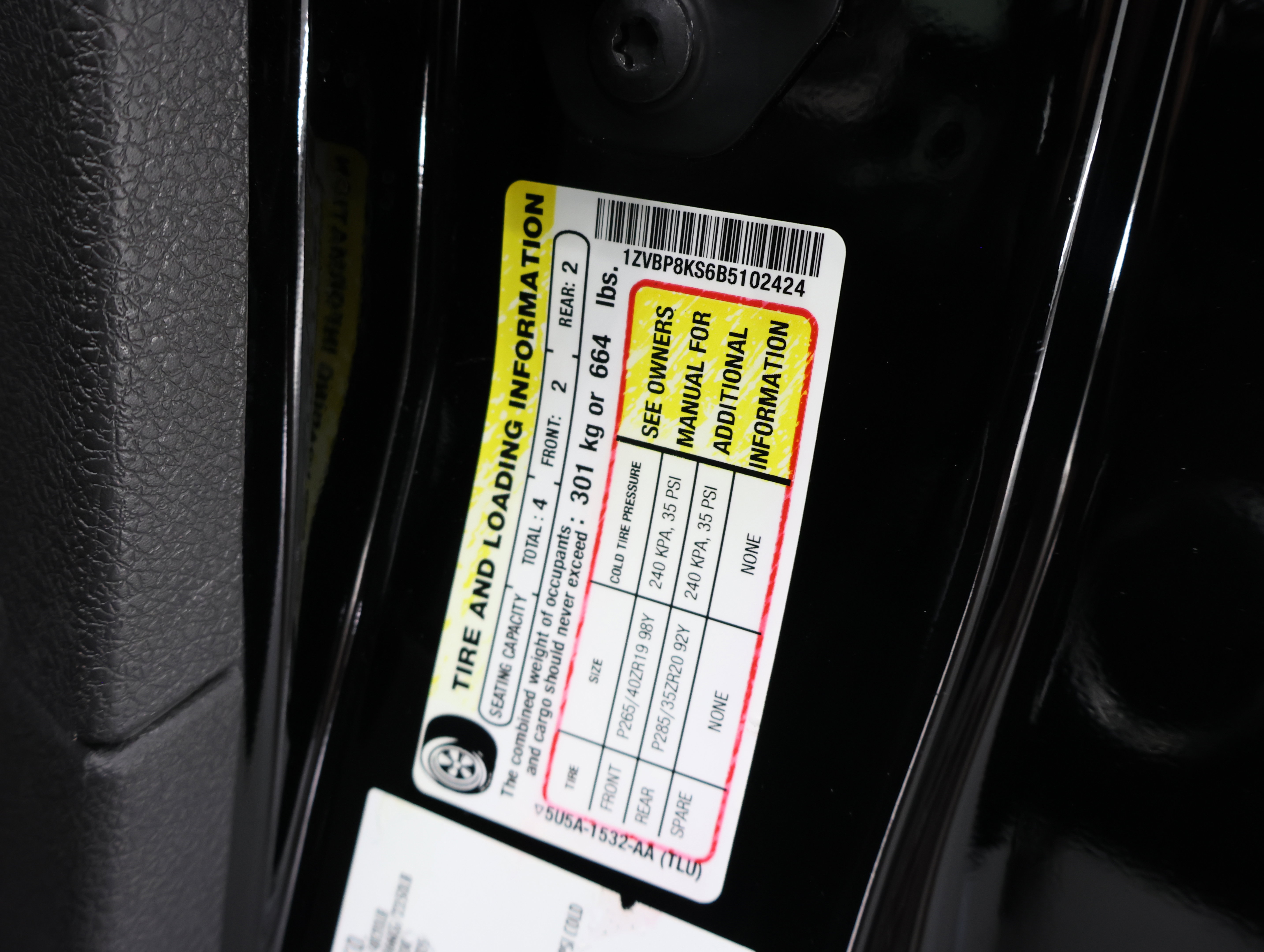 Used 2011 Ford Mustang Shelby GT500 w/ SVT Performance Pkg RWD image 64