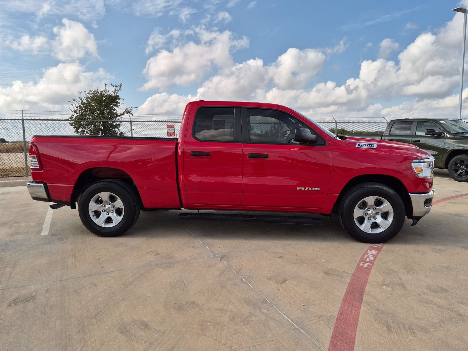 Used 2023 RAM 1500 Big Horn RWD image 2