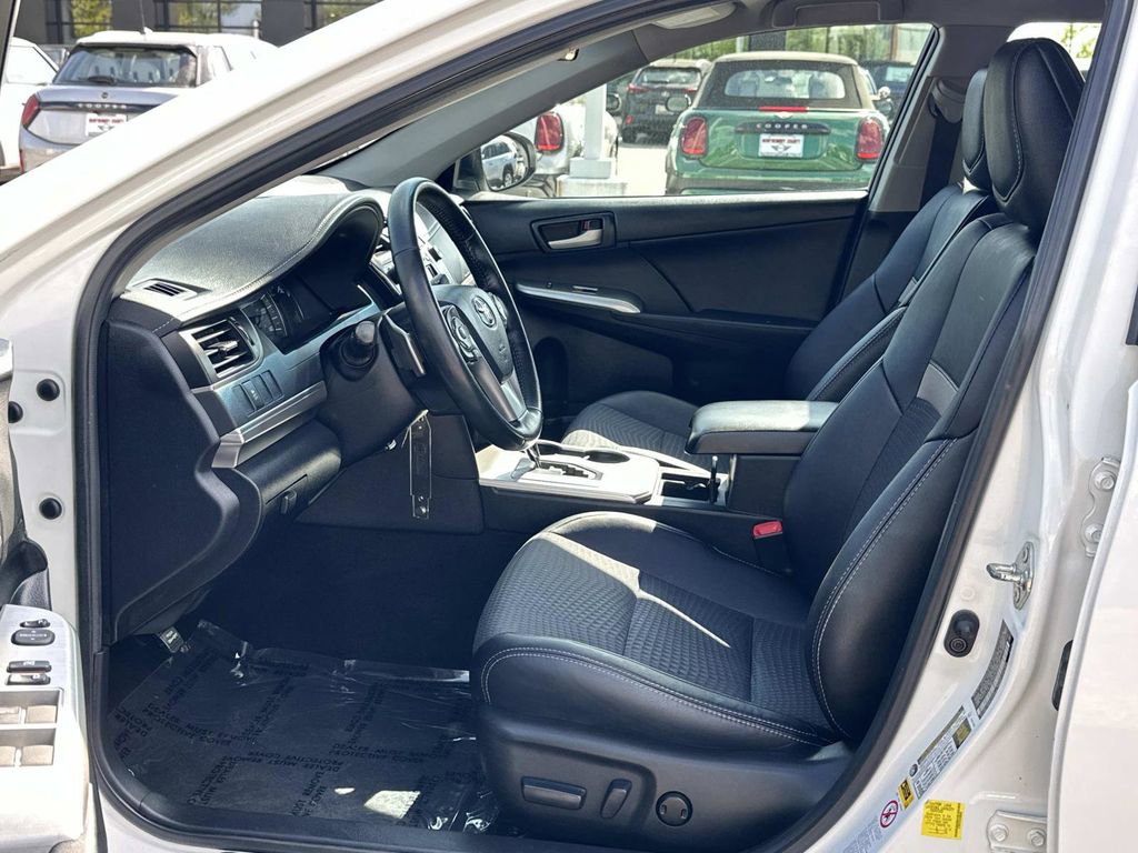 Used 2013 Toyota Camry SE image 23