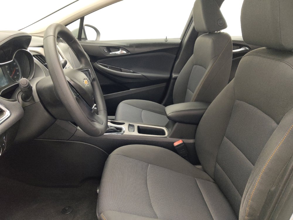 Used 2018 Chevrolet Cruze LS FWD image 17