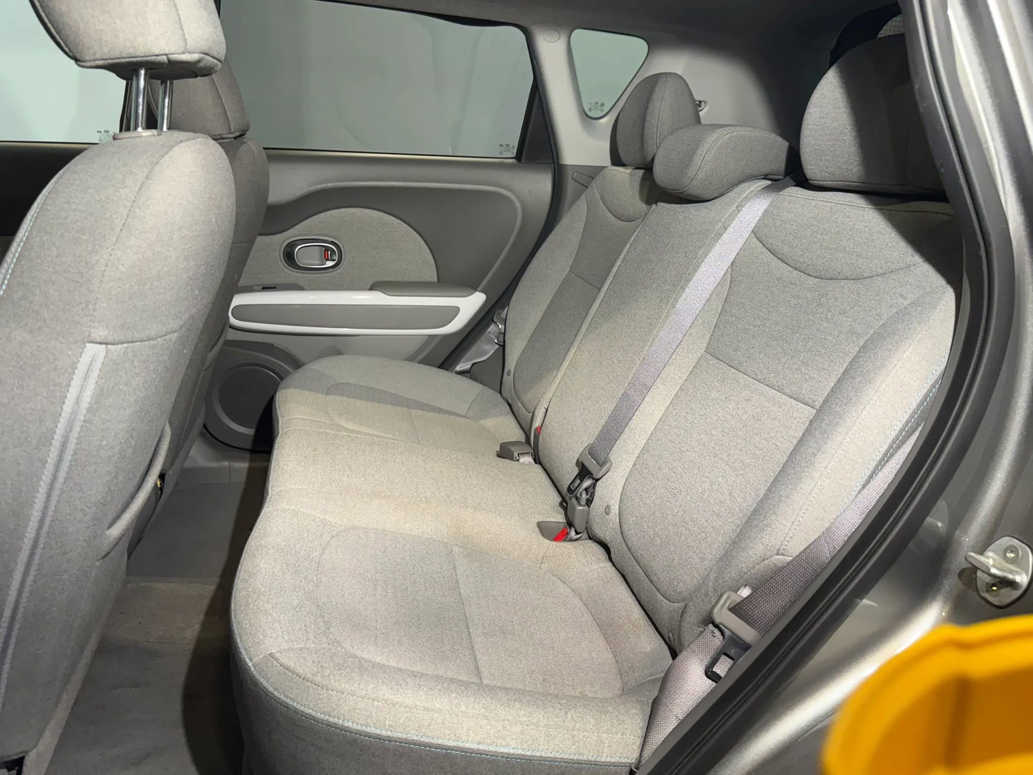 Used 2016 Kia Soul EV FWD image 23